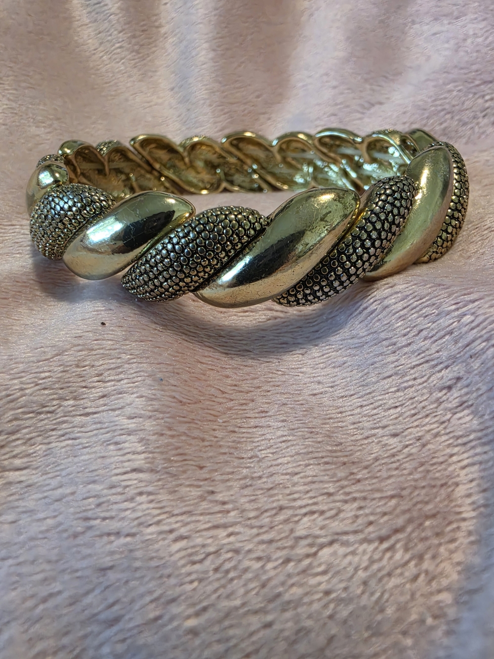 Gold-Tone Twisted Link Stretch Bracelet